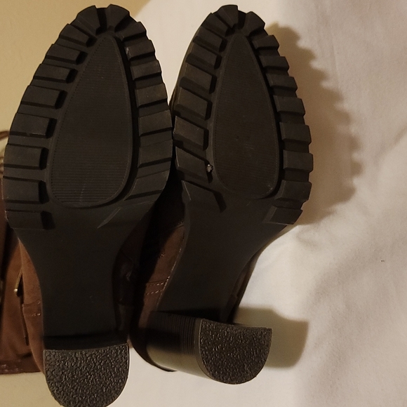 Knee high faux brown suede boot - Picture 3 of 5